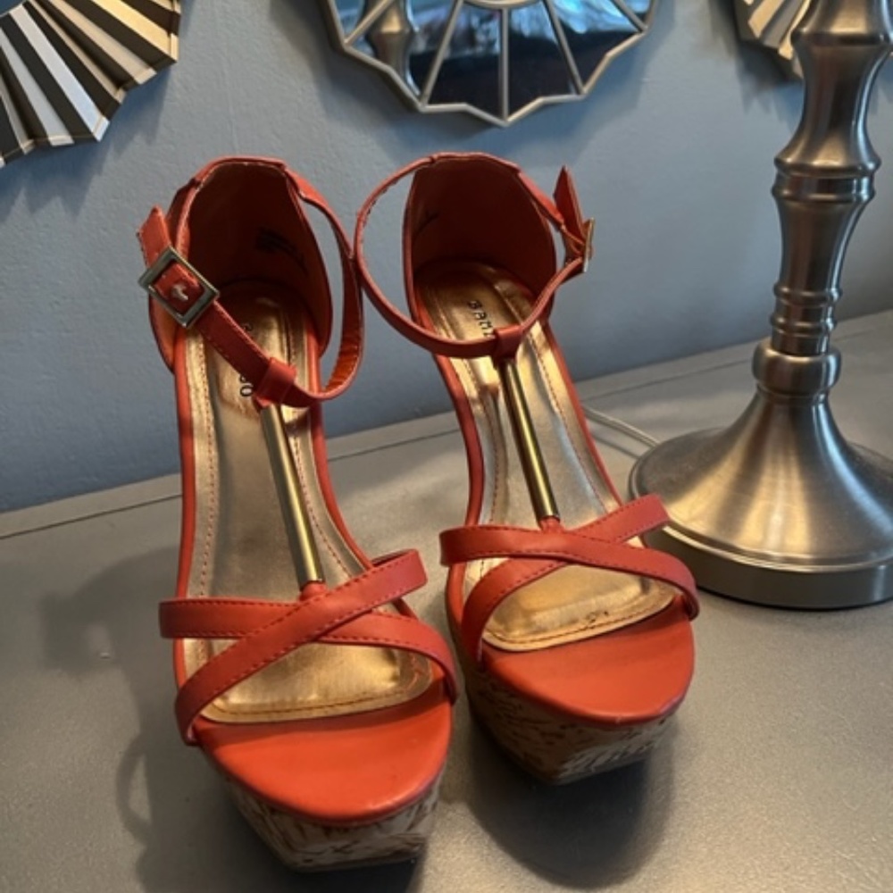 Size 8 Salmon Bamboo Criss Cross Metal Bar Accent Wedge Heel